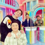 Yuzuru Kawai Instagram - 今日は同期多めでラヴィットに出させて頂きました☺️有難い限りです。MCが川島さんでなければ二度と呼んでもらえないくらい緩い時間がありました。いつも川島さんには感謝しかございません。 五十音系の一発芸であんなに即興でやる泥水原希子さんには感服致しました。 皆さんも少しでも笑って頂けたのなら幸いです。 そして、昨日はとろサーモン村田さんとのトークライブ『カラカラ』ありがとうございました！！ 配信が延長になりましたので、これまた皆さん是非ご覧下さい😘 #泥水原希子 #たけしさんのお下がりのセーター #嬉しんじ #次期ギネスホルダー