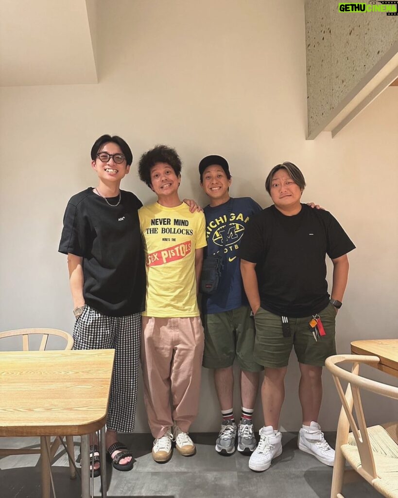 Yuzuru Kawai Instagram - 少し前の大阪。 そして今日はルミネにお越し頂いた皆さん、ありがとうございました！！ まだまだ暑い日が続きますので体調崩さないようにしましょう☺️🔥 明日9時頃またYouTubeアップしますので、お暇でしたら是非ご覧ください😆✨