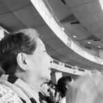 Yuzuru Kawai Instagram – 生まれも育ちも大阪やのに何故か昔から熱狂的なジャイアンツファンの母。

子供の頃テレビを観ながら『いつか東京ドームで試合観たいねんなぁ！』と言っていたのがずっと頭にあって、今日何とか念願叶って東京ドームにジャイアンツ戦を観に行ってきました。

ただ、今回広島カープの九里投手に色々とお世話になったので本当にそこだけが心苦しかったのですが笑
僕はカープを応援させてもらってたのですが、カープ側の席なんて何のその。むちゃくちゃジャイアンツ応援してました。

まぁでも少しは親孝行できたかな。

叙々苑で焼肉食べてお店出て2秒でタバコ吸うてた。

まだ長生きしそうか。

また行こうか。