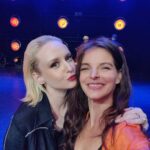 Yvonne Catterfeld Instagram - So nun endlich ein paar Eindrücke vom @lea_award - ich war glücklich, wieder meine Band um mich herum zu haben, wie immer hatten wir ne Menge Spaß! Dabei hab ich zwei tolle Künstler gefunden, die ich unglaublich mag und die verdammt gut sind…@milowofficial und @leslieclio Outfit: @viam.studio thanx to @vanessa.mai Make up: this time by me @leratoshadare @samuelsfranklinofficial @darnita.rogers @m.a.n.i.t.h @keymer_music