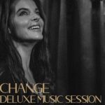 Yvonne Catterfeld Instagram - Sonntag könnt ihr das erste Mal sehen, wie ich live Klavier spiele 😍 Um 16:00 Uhr gibt es die @deluxe_music Session zu meinem selbstgeschriebenen Song CHANGE auf Youtube! #change