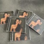 Yvonne Catterfeld Instagram - Am Freitag ist mein Album CHANGE erschienen und ich bin immer noch total gerührt wegen eurer vielen Nachrichten und Kommentare 😍 Heute am zweiten Advent verlose ich fünf meiner Alben. Kommentiert einfach euren Lieblingssong von Change und schon seid ihr dabei! ✨ #change