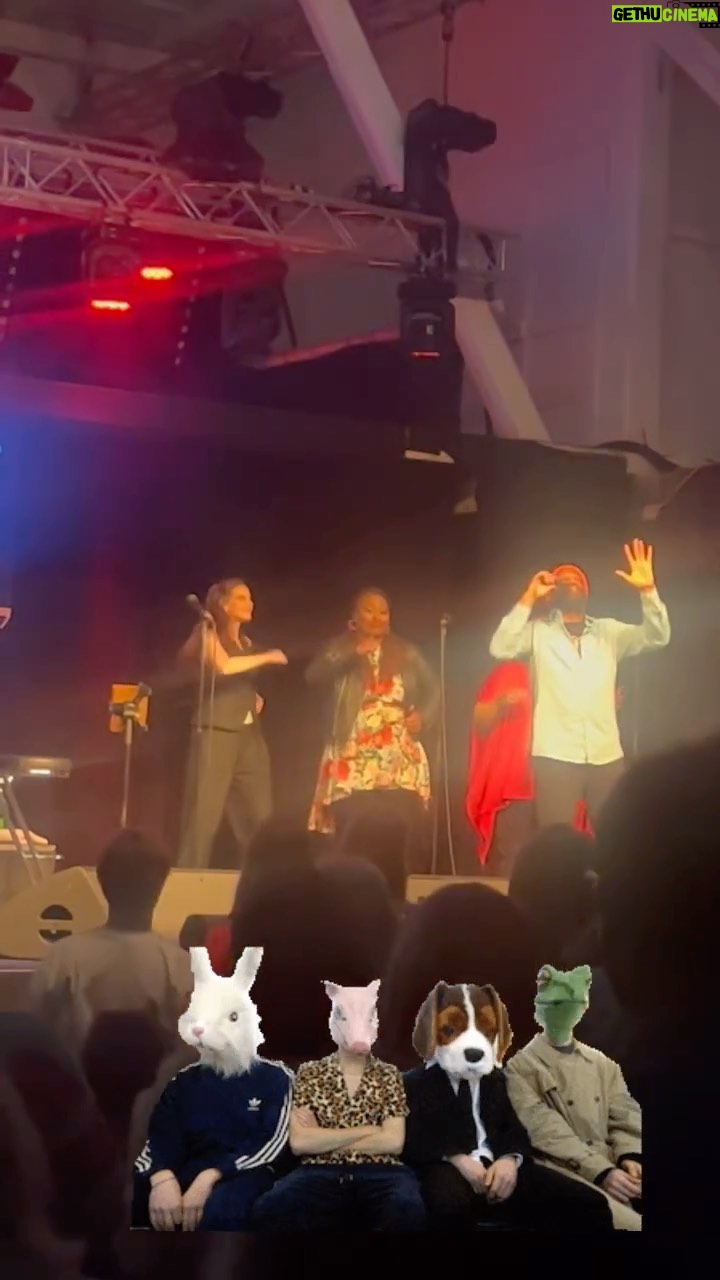 Yvonne Catterfeld Instagram - Not only acoustic…we are fun, we have power and we gonna make you dance & 😊 - come to see us - 17.8.23 in Bad Hersfeld - Stiftsruine Link in Bio @darnita.rogers @leratoshadare @samuelsfranklinofficial @m.a.n.i.t.h @keymer_music