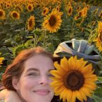 Yvonne Catterfeld Instagram – Little sunflower, I see your glow.
Little sunflower, one day you’ll grow…♥️