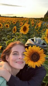 Yvonne Catterfeld Instagram - Little sunflower, I see your glow. Little sunflower, one day you’ll grow…♥️