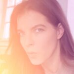 Yvonne Catterfeld Instagram - Green-Love 💚 Der Sneaker von @gaborshoes_official in der Trendfarbe Grün sieht einfach so toll aus! Dank Wechselfußbett und Mehrweite „H“ für mehr Volumen im Schuh ist der Sneaker on top unfassbar bequem… Love it!