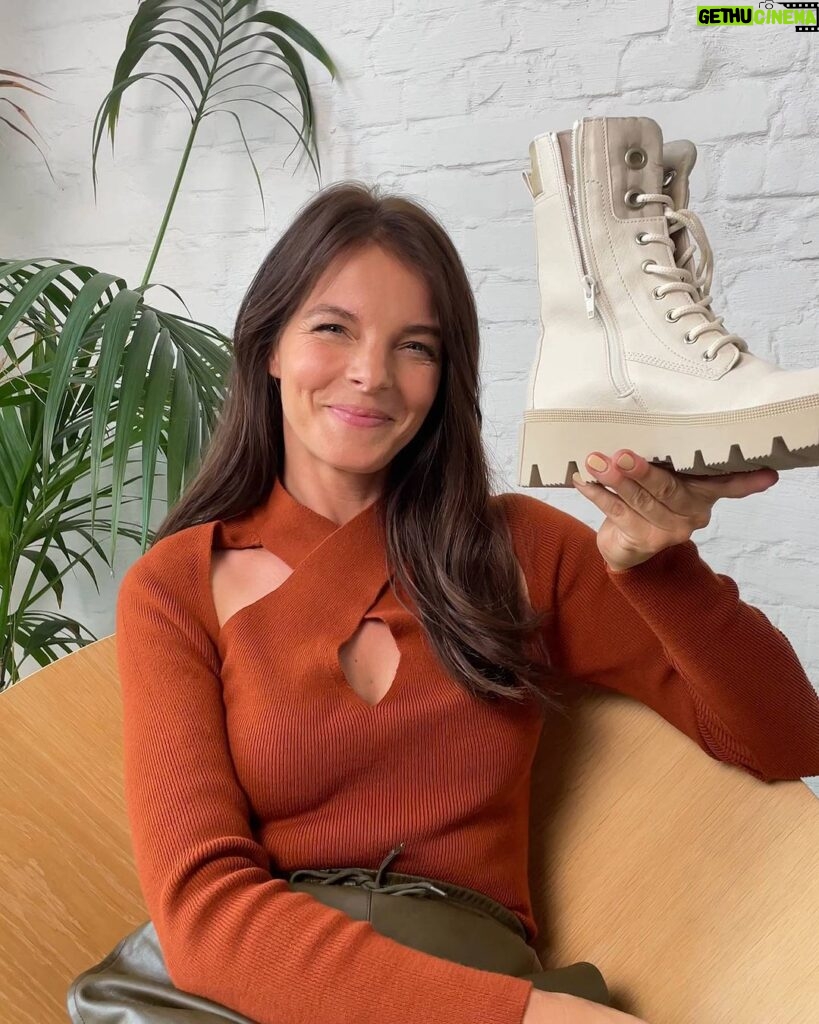 Yvonne Catterfeld Instagram - November und Boots gehören einfach zusammen 😍! Als Schuhliebhaberin kann ich zu diesen Schuhen einfach nicht nein sagen. Stylisch und dazu noch bequem? Mit meinen Gabor Stiefeletten geht beides 🤍