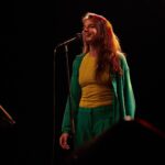 Yvonne Catterfeld Instagram - Ihr Lieben! Ich möchte euch danken für diese Erlebnisse, die ich mit euch auf der Tour und auf der Bühne hatte - die Energie, den Vibe, die Zustimmung, Begeisterung, Hingabe, all die Chöre die ihr binnen Minuten stimmgewaltig kreiert habt, mehrstimmig sogar - das hat mich umgehauen! Ich hab offenbar sehr musikalische Fans🎶👍🎵Ihr habt mir Lust auf mehr gemacht. Ich hatte Riesenspass dank dieser qualitativ excellenten Band und euch! Würde mich interessieren, wie mein Album auf eich jetzt wirkt, nachdem ihr es live gehört habt? Link in Bio Auf bald 🤗 eure Yvonne 📷 @adamvonmack #acoustic #change