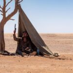 Zac Efron Instagram - No signal out here in the desert… #goldonstan #stanoriginals #behindthescenes 📸 by Matt Nettheim Australia