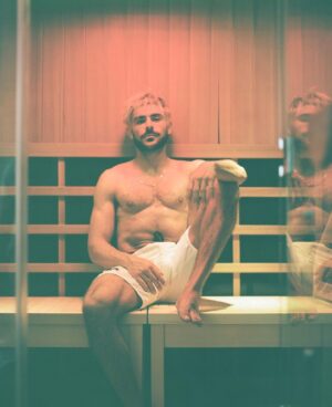 Zac Efron Instagram - ♨️ 🙏 @clearlightsaunas100