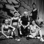 Zac Efron Instagram - New Gym Time is LIVE. @josephineskriver @kelseymerritt @jastookes @sarasampaio are VS Angels but they’re also incredible athletes. They also said I earned my wings so that’s great too👏. 📸@willkamp Link In Bio