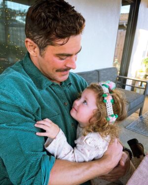 Zac Efron Instagram - Happy bday lil sis 👸