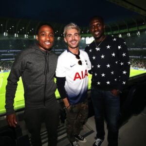 Zac Efron Instagram - Just touched down in #londontown and went straight to the pitch. Thank you @dele for the invite and congrats on a big win @spursofficial