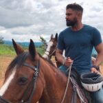 Zac Efron Instagram - Mi nueva amiga Amapola 🐎 Hacienda AltaGracia, Auberge Resorts Collection