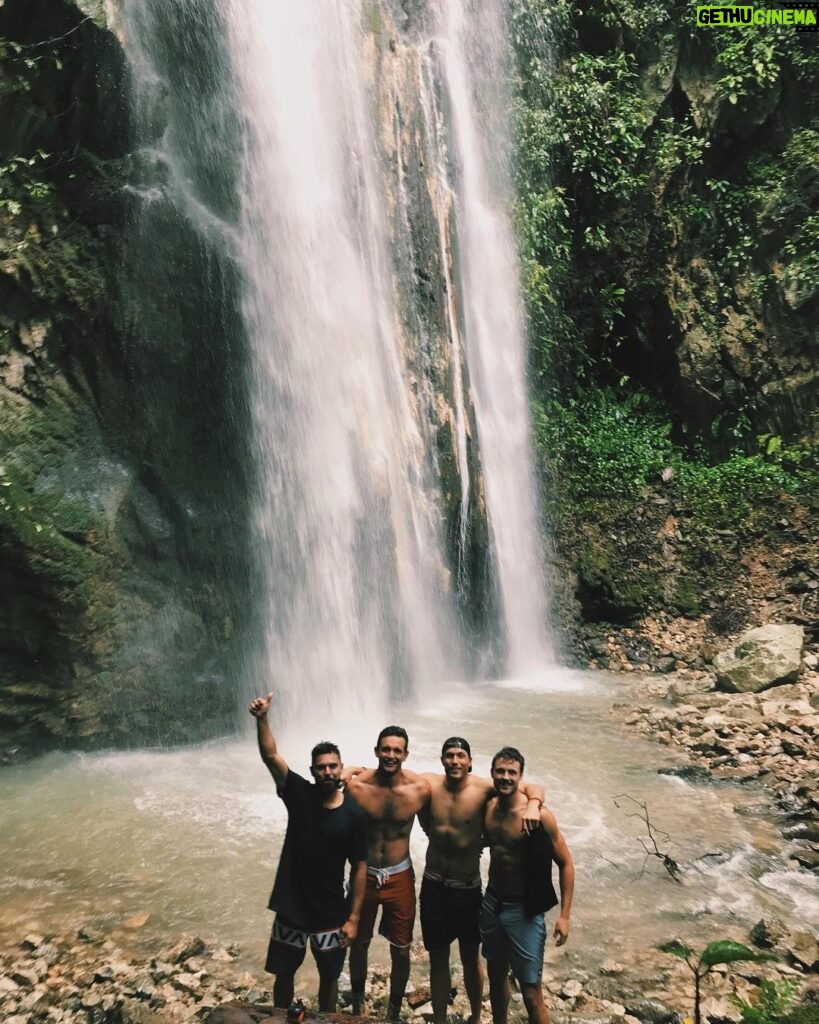 Zac Efron Instagram - Don’t go chasing waterfalls, but if you’re going to... do it with friends. Osa peninsula