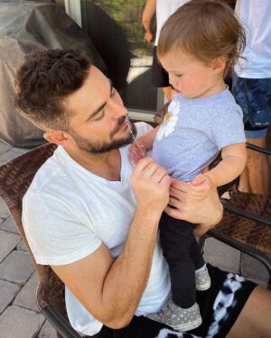 Zac Efron Instagram - My sister Olivia, little heartbreaker.
