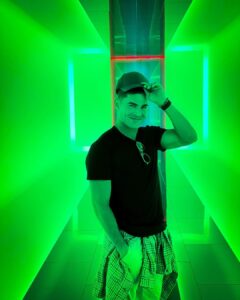 Zac Efron Instagram - @monamuseum