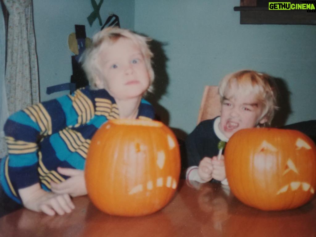Zach Anner Instagram - Happy October from the Anner brothers! #Pumpkins #PumpkinSeason #Halloween #ThrowbackThursday #TBT #jackolanterns #Zacholantern #october