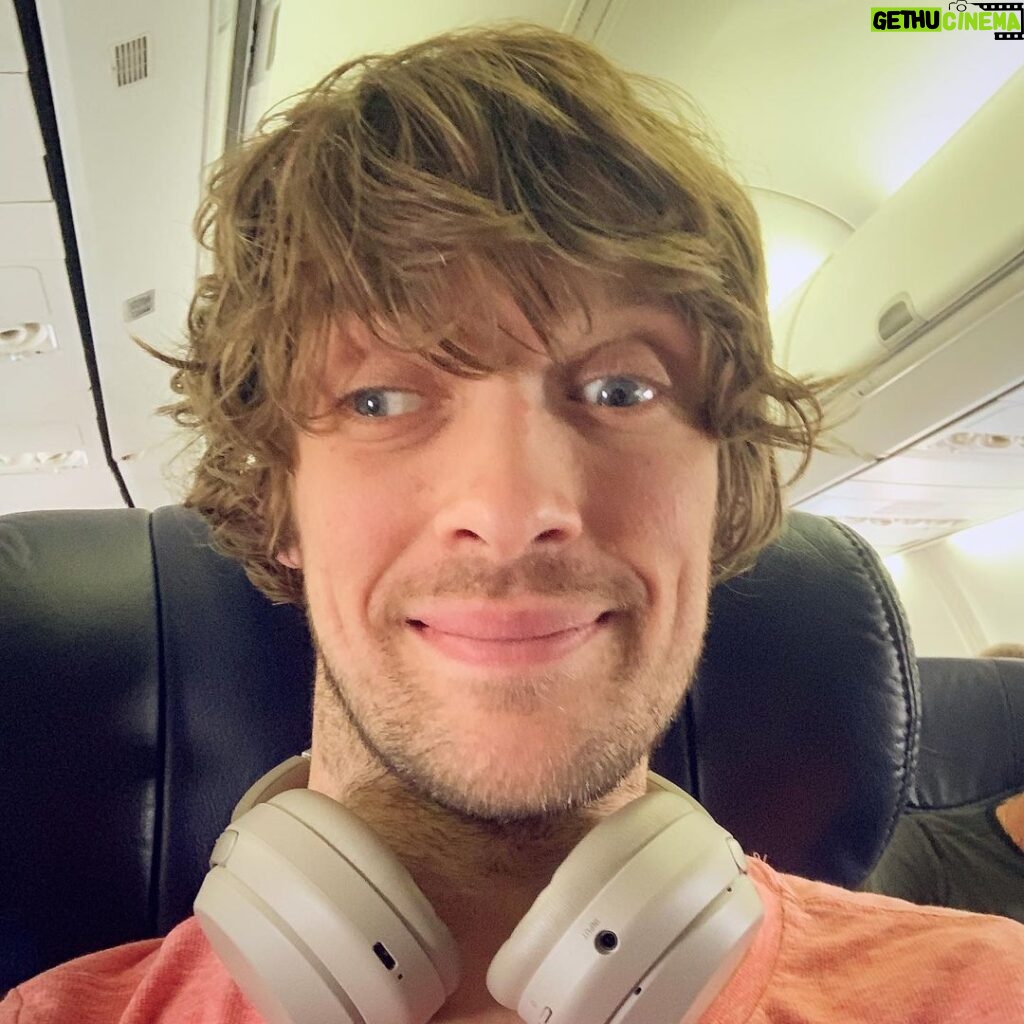 Zach Anner Instagram - Off to #KansasCity on @southwestair to give a #speech! #speakinggig #publicspeaker Southwest Airlines at LAX