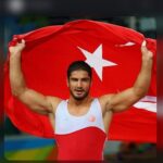 Zafer Algöz Instagram – Dünya güreş birliği 2022 yılının en iyi güreşçisi #tahaakgül ‘ü secti.Tebrikler namağlup şampıyonumuza gelsin.🇹🇷👍