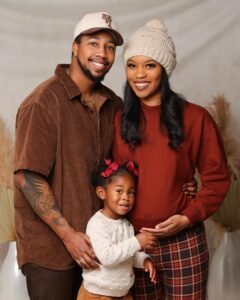 Zakiyah Everette Instagram - Extra thankful this year 🍁🤎🤰🏽#thanfulforfamily #thankfulformybabies #thankfulforlove #happythanksgivng #2023baby Thankful