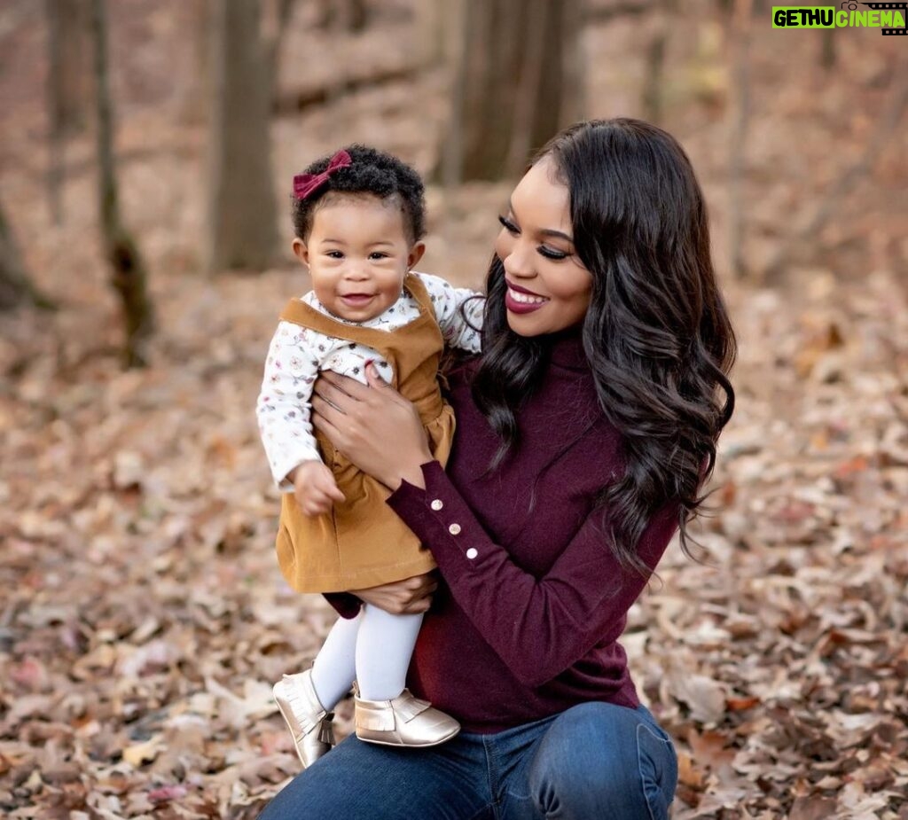 Zakiyah Everette Instagram - Beyond thankful 🍁 #thankful #blessed #thanksgiving2020 #blackmomskillingit #blackmomsblog #charlottephotography Charlotte, North Carolina