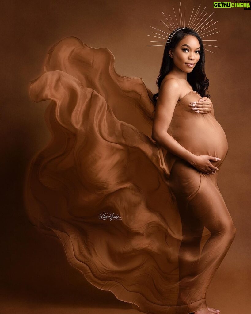 Zakiyah Everette Instagram - And I thank you for choosing me To come through unto life to be A beautiful reflection of his grace For I know that a gift so great Is only one God could create... Now the joy of my 🌎 is in Harlem 💕 #mommytobe #HarlemAaliyah #motheranddaughter 🤎 #maternityshoot @lisayvettephotography Charlotte, North Carolina