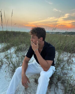 Zane Carter Instagram - often found myself sitting on the beach this trip when it got dark after all the families put up their tents from the beach for the night. the only light your eyes took in was the moon shining off the water and the only thing your ear caught was waves crashing in on each other. there’s something really sweet in memories you can keep to yourself and don’t have to explain to anyone, you don’t have to contain them into a set of words. you just remember

PS I realize I just did what I said not to do