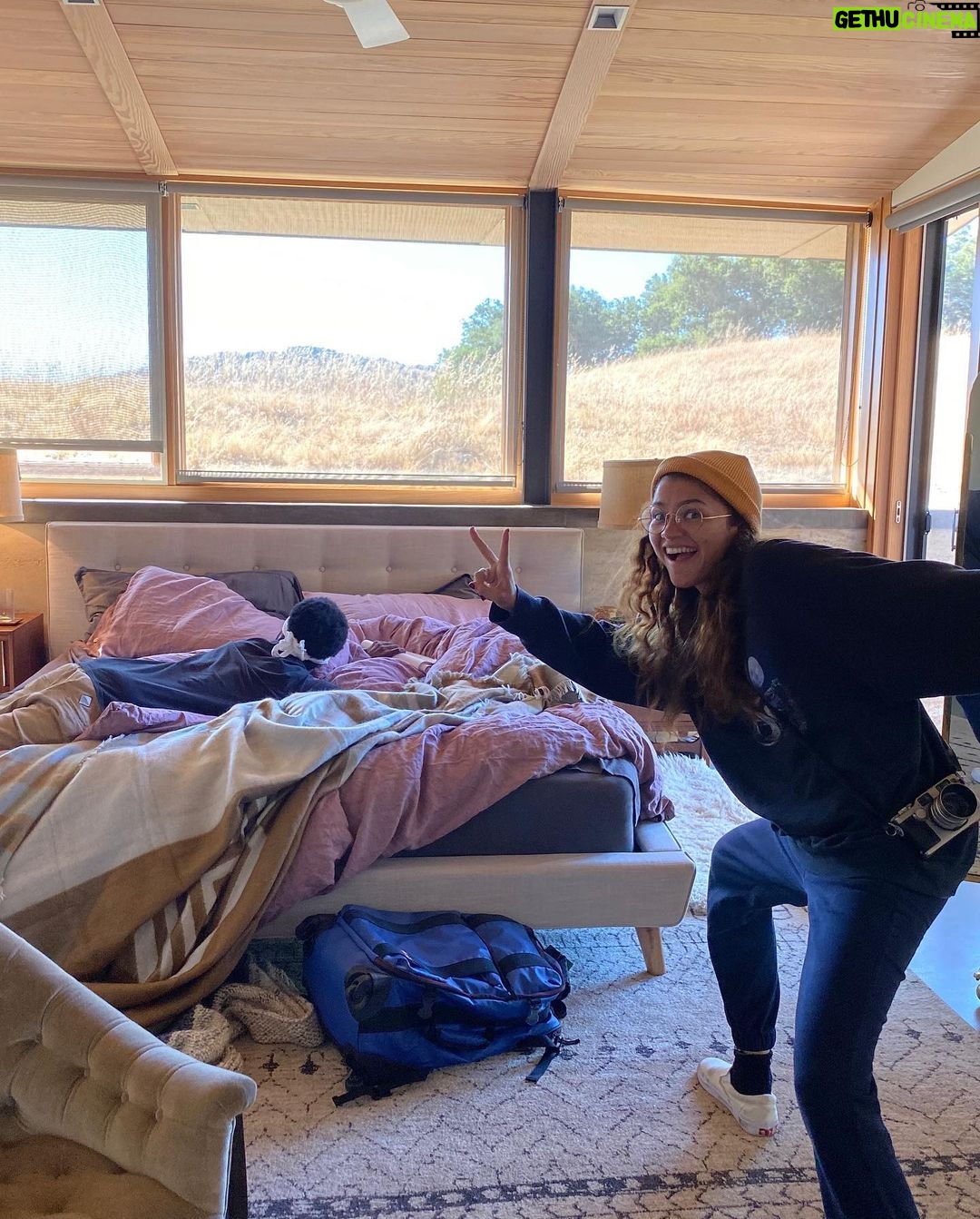 Zendaya - 8 Million Likes - Happy Valentine’s Day from Marie (If you’re watching our movie tonight with your significant other...we’re sorry lol)