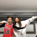 Zendaya Instagram - Because there’s no Euphoria tonight...I present your favorite tv sister duo @stormreid