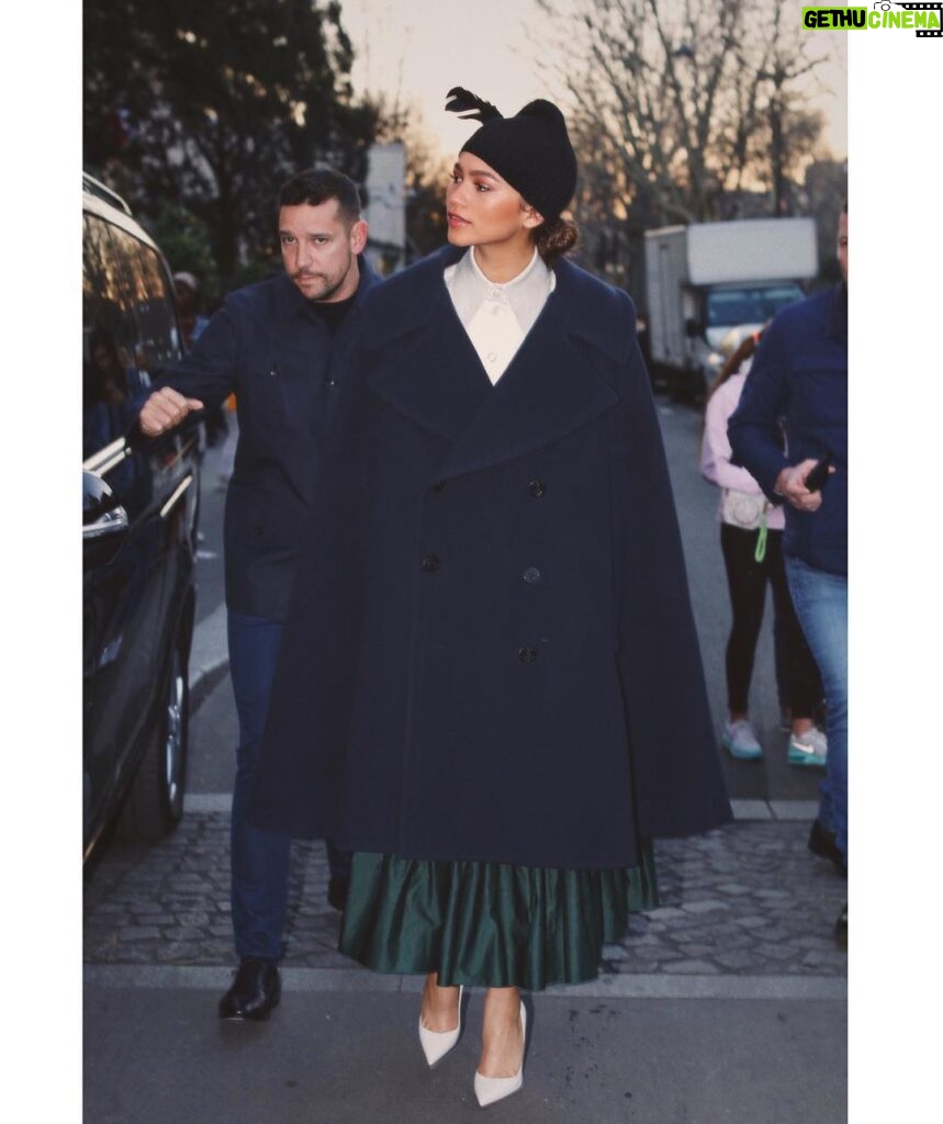 Zendaya Instagram - Mary Poppins has officially arrived in Paris
