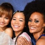 Zendaya Instagram - To everyone in this photo, I’m honored and proud to be standing next to you. Love you kids💙 @euphoria