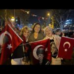 Zerrin Sümer Instagram – Günler öncesinden sözleştik buluştuk hepimiz Cumhuriyettik birlikte kutladık 🇹🇷❤️