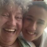 Zerrin Sümer Instagram – 😍❤️Güzel kızım Yağmur dün gece aradığında uzun zamandır görüşemediğim  Ayşe Nil de görüntüye girince bol kahkahalı sohbetten anı olsun  diye fotoğrafladım 🌺🌼🌸🎭