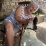 Zerrin Sümer Instagram - Sizlere güvenli güçlü dost arkadaş sevgi dolu Acarımla merhaba diyorum ✋🌺🌼🌸günaydın ….