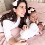 Zerrin Sümer Instagram - İşte bu harika bebişlerin büyük büyük halasıyım . Tanrım sağlıkla sevgiyle mutlulukla dolu uzuuuun ömür diliyorum onlara . Ömürleri boyunca yüzleri hep gülsün iyi güzel kalpli insanlarla karşılaşsınlar 🙏🤗❤️😘😘🤗🌻🌼🌺🍀🌹💐