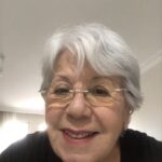 Zerrin Sümer Instagram – Niyesi yok demiyorum yıllardır makyaj yapmamıştım , elim unutmuş nerdeyse . Fotoğrafını çektim paylaşıyorum . Sağlıkla yaşayın gülümsetecek bir şeyler bulun kendinize . Her ne olursa olsun yaşamak güzel şey .Sevgiyle kalın hoşçakalın 🌺🌼🌸❤️