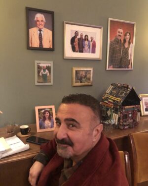 Zerrin Sümer Instagram - Cengiz’le çalışmak ayrı bir keyif  gözleriyle değil  kalbiyle gülen adam Cengiz , belli oluyor değil mi ❤️ yaramaz  çocuk gibi 😄