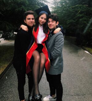 Zeynep Bostancı Instagram - Şaka maka bitti #graduaTED