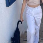 Zeynep Bostancı Instagram - ⋆｡ ﾟada dump 🩵 ⋆｡ ﾟ☾ ﾟ｡ ⋆🌺 ve sonda hayatımda aldığım en süslü dondurma Büyükada