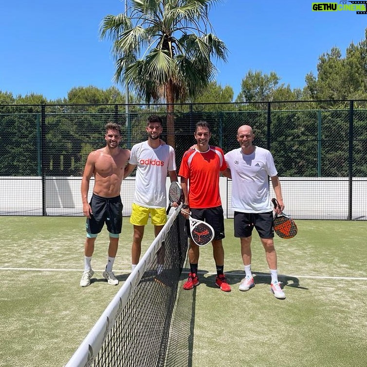 Zinedine Zidane Instagram - Sorry les jeunes ! 🎾