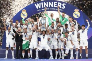 Zinédine Zidane Instagram - HALA MADRID !