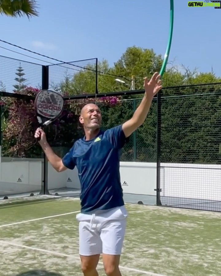 Zinedine Zidane Instagram - Ready For 𝗣𝗔𝗗𝗘𝗟 🎾 @z5padel @adidaspadel