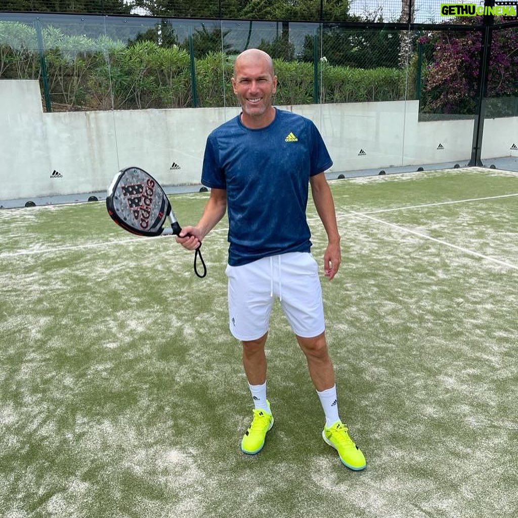 Zinedine Zidane Instagram - Coming Soon… @z5padel 🎾🔜 📍@z5aix