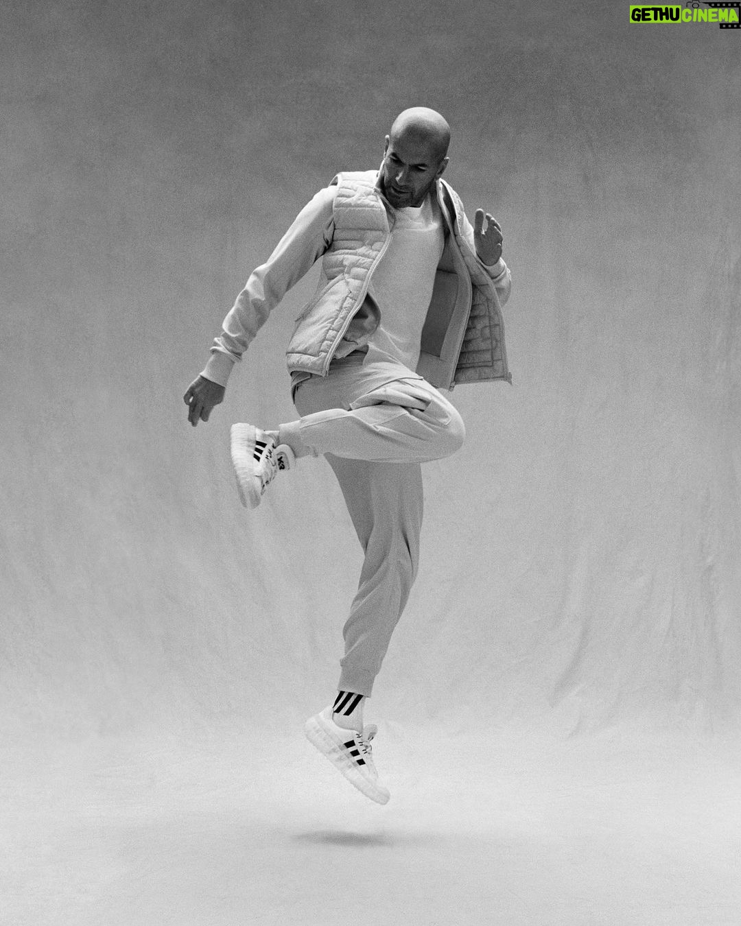Zinédine Zidane - 1.1 Million Likes - 20 years of @adidasy3 !
#adidas #Y3 #YohjiYamamoto
