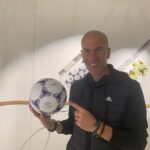 Zinedine Zidane Instagram - Very nice to visit @adidas HQ again. Thanks for the special welcome @adidasfootball ⚽