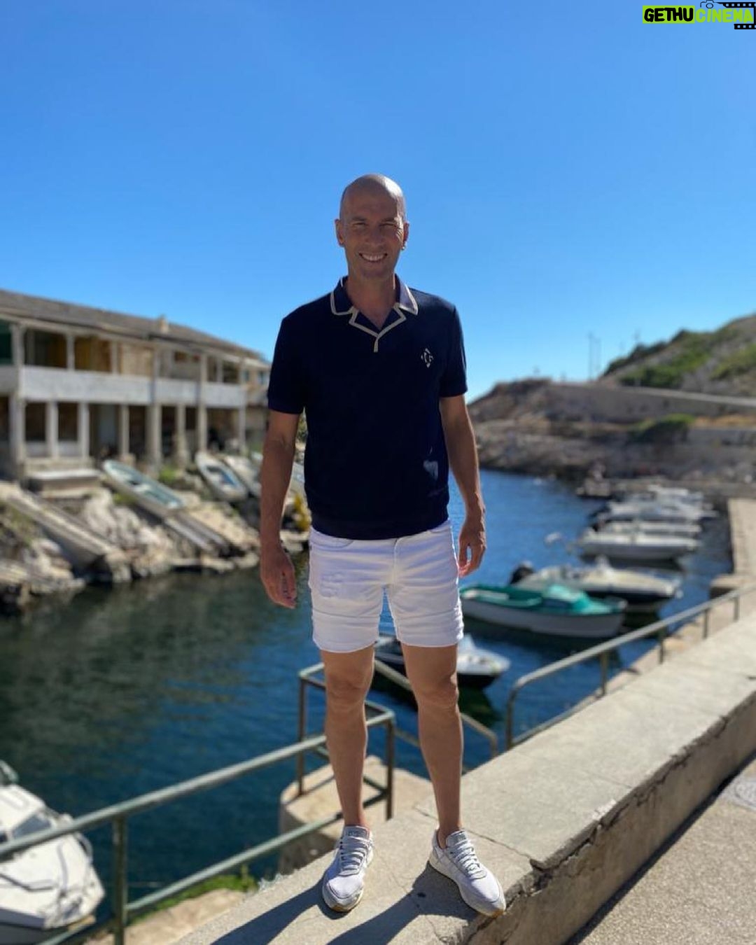 Zinédine Zidane - 1.3 Million Likes - Marseille comme on l’aime 😍