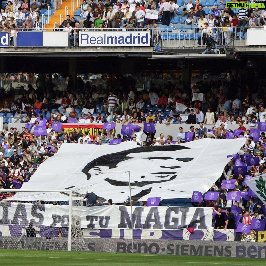 Zinedine Zidane Instagram - Inolvidable. 7 de mayo de 2006. La última vez que jugué como jugador del Real Madrid en el mejor estadio del mundo, el Bernabéu. Estadio Santiago Bernabéu