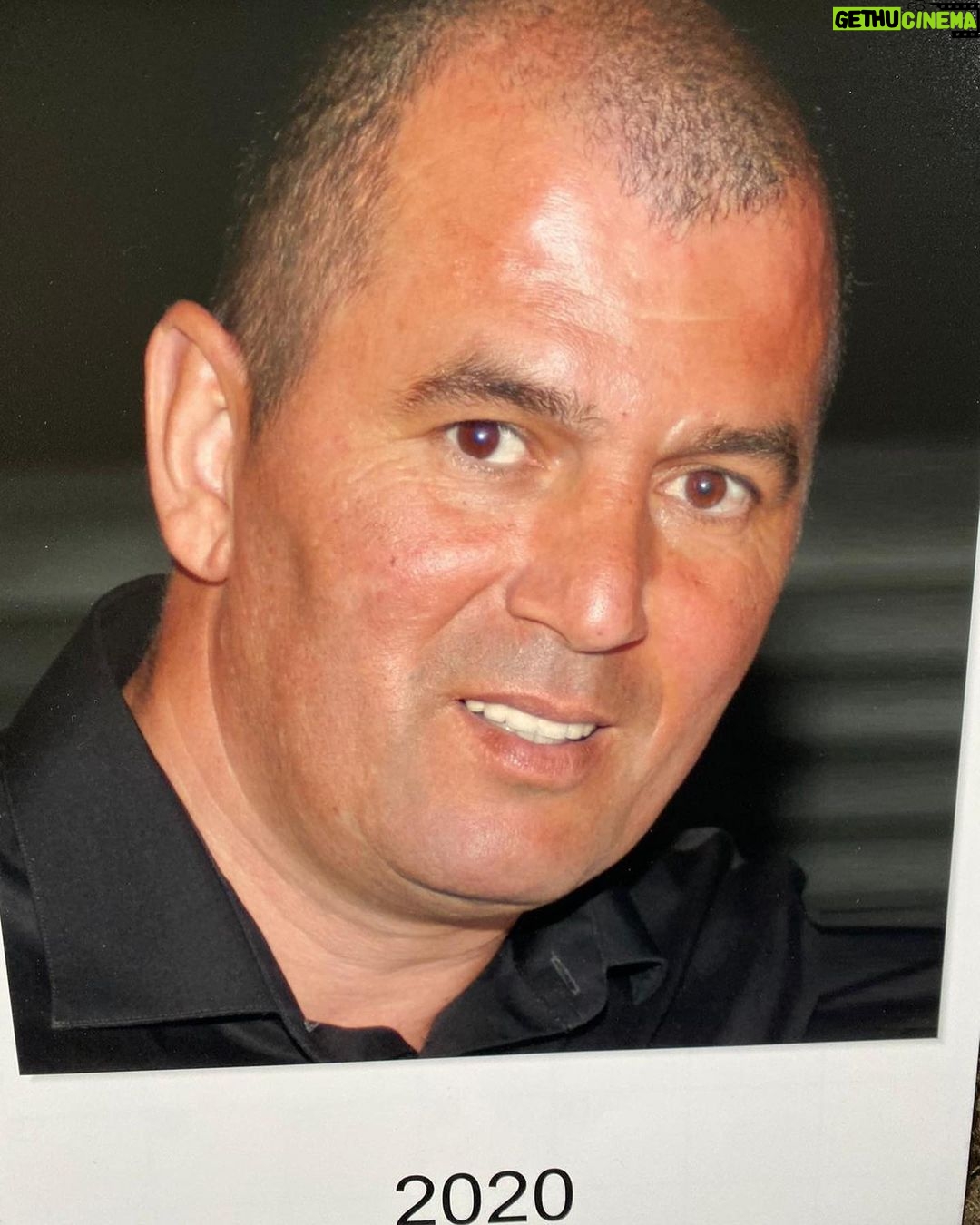 Zinedine Zidane Instagram - 55 ans. Aujourd’hui le 20 Mars 2020. Mon Grand frère Farid, on est fier de toi, de ce que tu es pour toute notre Famille ! Malgré la distance des uns et des autres, tu es tous les jours avec nous, avec moi ! Comme je t’aime !!!!!❤🥰