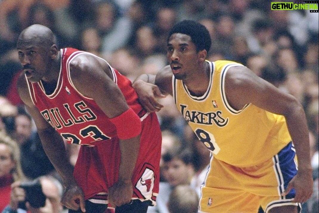 Zinédine Zidane - 1.2 Million Likes - Kobe Bryant. Tu as été un exemple pour ma famille et moi, tout comme pour des millions de personnes à travers le monde.
Les légendes sont éternelles.
Toutes mes pensées les plus profondes pour la famille Bryant.
RIP Gianna and Kobe.